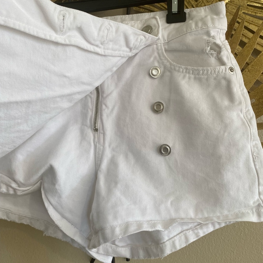 Zara White Women's Skorts - Picture 2 of 3